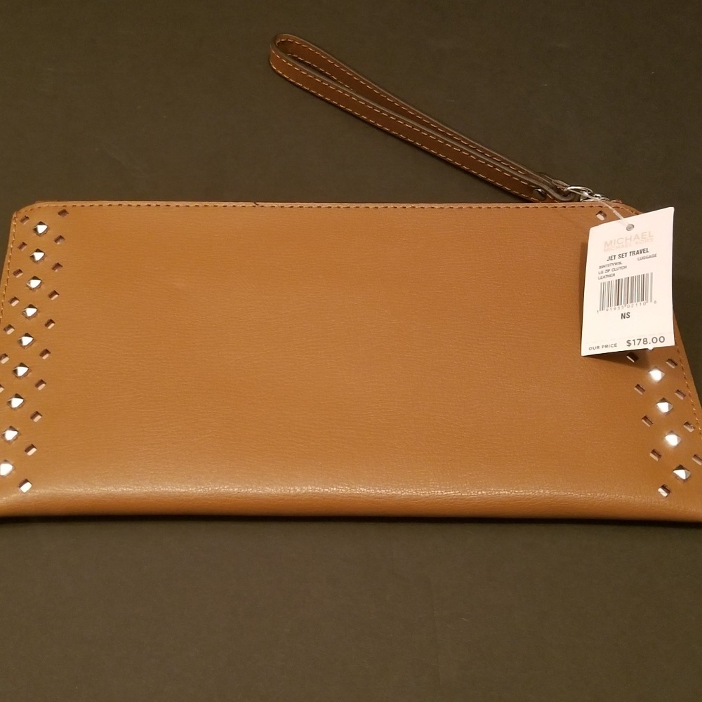 Michael Kors Jet Set Travel Leather Large Wristlet - Picture 2 of 4